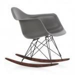 RAR Eames Plastic – Vitra sedia a dondolo Vitra RAR rocking chair Eames