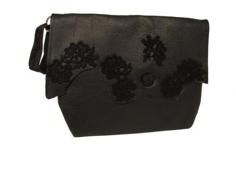 pochette nera macrame