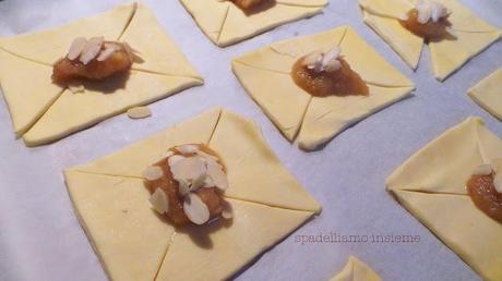 STELLE DI NATALE SFOGLIATE, RIPIENE DI COMPOSTA DI MELE E...BUON NATALE!