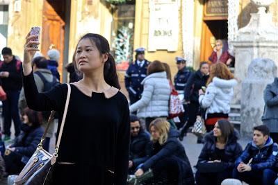 per Piazza di Spagna