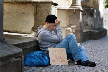 Povero,sporco,puzzolente…