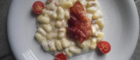 gnocchetti con speck e fontina