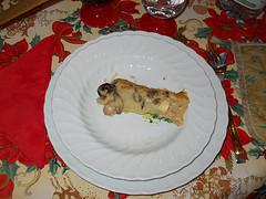 RICETTE: Cannoli ripieni agli spinaci in salsa di funghi