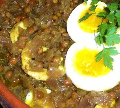 lenticcie,curry,uova sode,burro,lambrusco,cipolle,india,menù