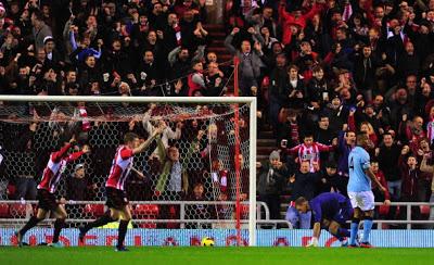 Il Sunderland ha espulso 38 tifosi perchè stavano in piedi allo stadio