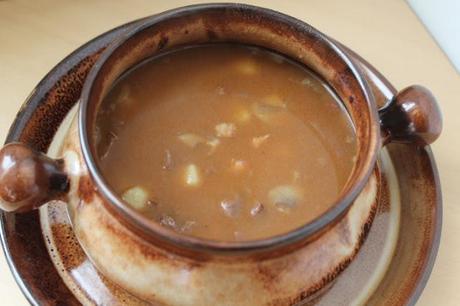 Gulaschsuppe (zuppa di gulasch)