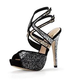 Scarpe con glitter, oro e velluto per le feste. Scoprile tutte!