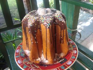 Pandoro farcito di gelato e bicerin.