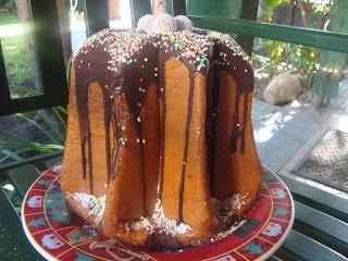 Pandoro farcito di gelato e bicerin.