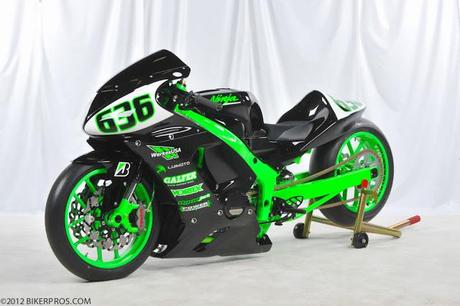 Kawasaki ZX-6R 2005 by Cody Kitchen