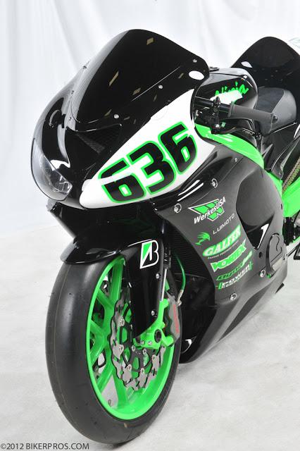 Kawasaki ZX-6R 2005 by Cody Kitchen