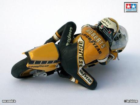 Diorama - Kenny Roberts & Yamaha YZR 500 1980 by Sennake (Tamiya)