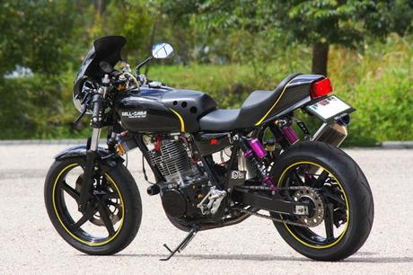 Yamaha SR 400 by Dell-Sara