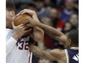 Basket NBA: Clippers piazzano vittoria fila; Boston crisi; bene Antonio