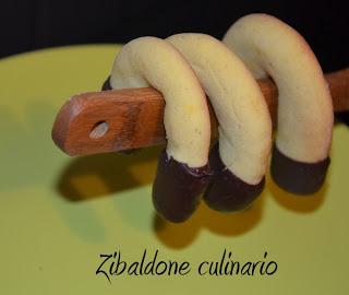 Biscottini a ferro di cavallo.... con tanti auguri!!!!