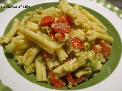 Primi: Pasta con avocado e pomodorini