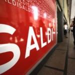 Saldi, Codacons: “Italiani senza soldi, acquisti in calo del 15%”