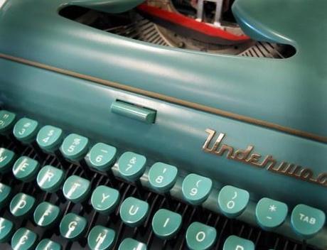Scritto da Voi: attraverso gli occhi di un presuntuoso Scritto da Voi: attraverso gli occhi di un presuntuoso