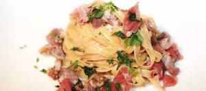 Tagliatelle al sedano e prosciutto