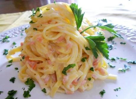 Un primo dal successo garantito: tagliolini al salmone