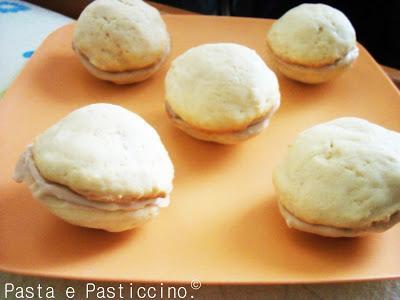 WHOOPIE PIE AL CAFFE' WHOOPIE PIE AL CAFFE'