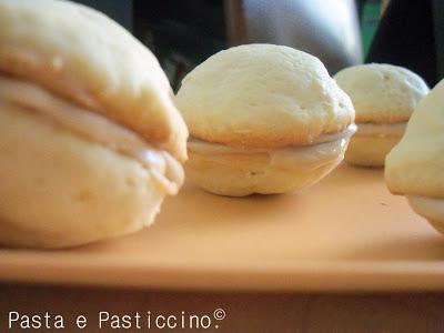 WHOOPIE PIE AL CAFFE' WHOOPIE PIE AL CAFFE'