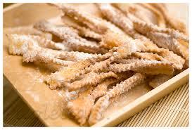 Cenci fritti, facile dolce di Carnevale