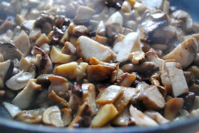 Ravioli con ripieno di porcini e patate