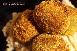 Polpette di surimi con purea di cavolfiore e patate alle nocciole