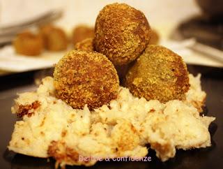 Polpette di surimi con purea di cavolfiore e patate alle nocciole