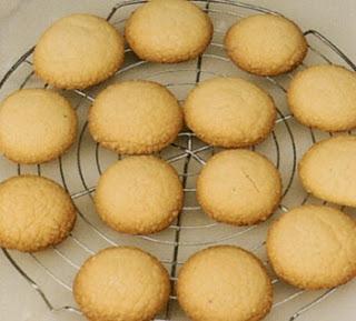 Biscotti alle mandorle e caffè