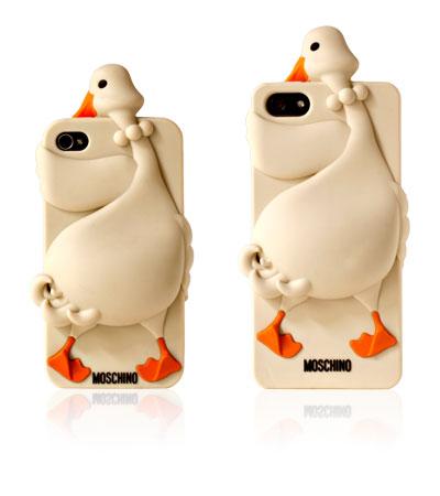 La nuova cover di Moschino per Iphone