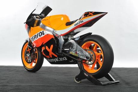 Suter MMX M.Marquez 2012