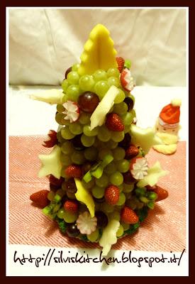 Centrotavola Natalizio, albero di Natale di frutta