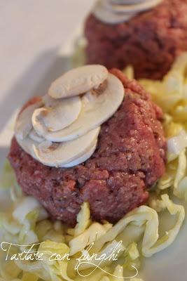 Tartare di manzo con funghi