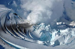 ALASKA:FORTE SCOSSA DI TERREMOTO SOTTO IL VULCANO REDOUBT