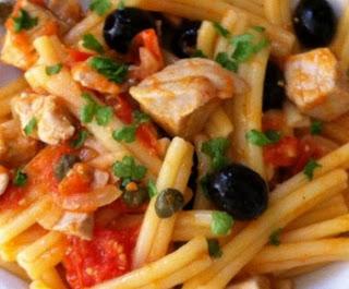 Pasta al tonno fresco (ricetta semplice)