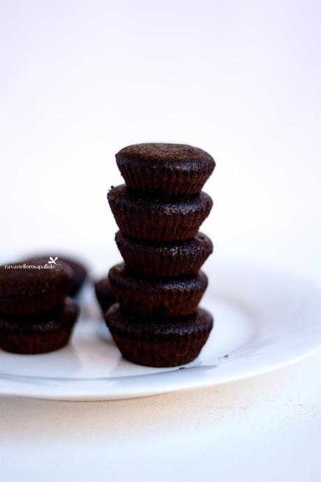 2013 Propositi - Mini cupcakes al cioccolato - never too late to make resolutions