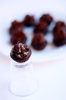 2013 Propositi - Mini cupcakes al cioccolato - never too late to make resolutions