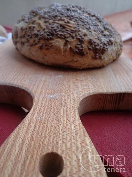 Pane Integrale con Erba Cipollina e Semi di Lino