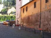 chiesa giorgio velabro completamente transennata come fosse un'area cantiere! solito cimitero lamiere! sono tornati unni?