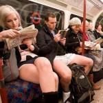 In metro senza pantaloni per il “No pants subway ride”