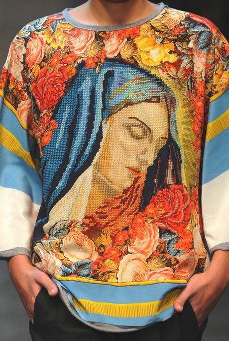 ICONOGRAFIA RELIGIOSA NELLE STAMPE E RICAMI DELLA COLLEZIONE UOMO A/I 2013/14 di DOLCE & GABBANA