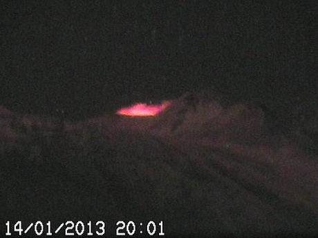 PERSISTE POTENTE ATTIVITA' DELLO STROMBOLI, SI RISVEGLI ANCHE L'ETNA