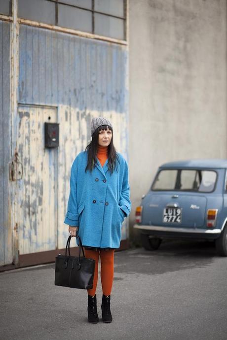 A blue and orange outfit before the rain