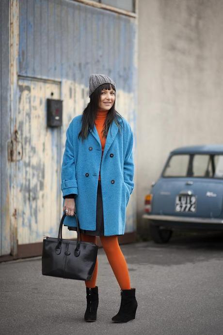 A blue and orange outfit before the rain