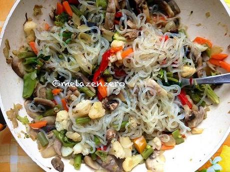 Shirataki con funghi e verdure