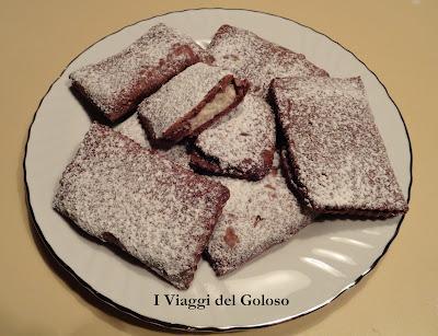 RICETTE DI CARNEVALE ... BUGIE AL CACAO CON RIPIENO DI RICOTTA ...