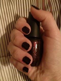 Put your hands up in the air - NOTD(N): OPI Midnight in Moscow