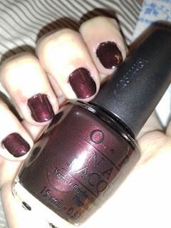 Put your hands up in the air - NOTD(N): OPI Midnight in Moscow